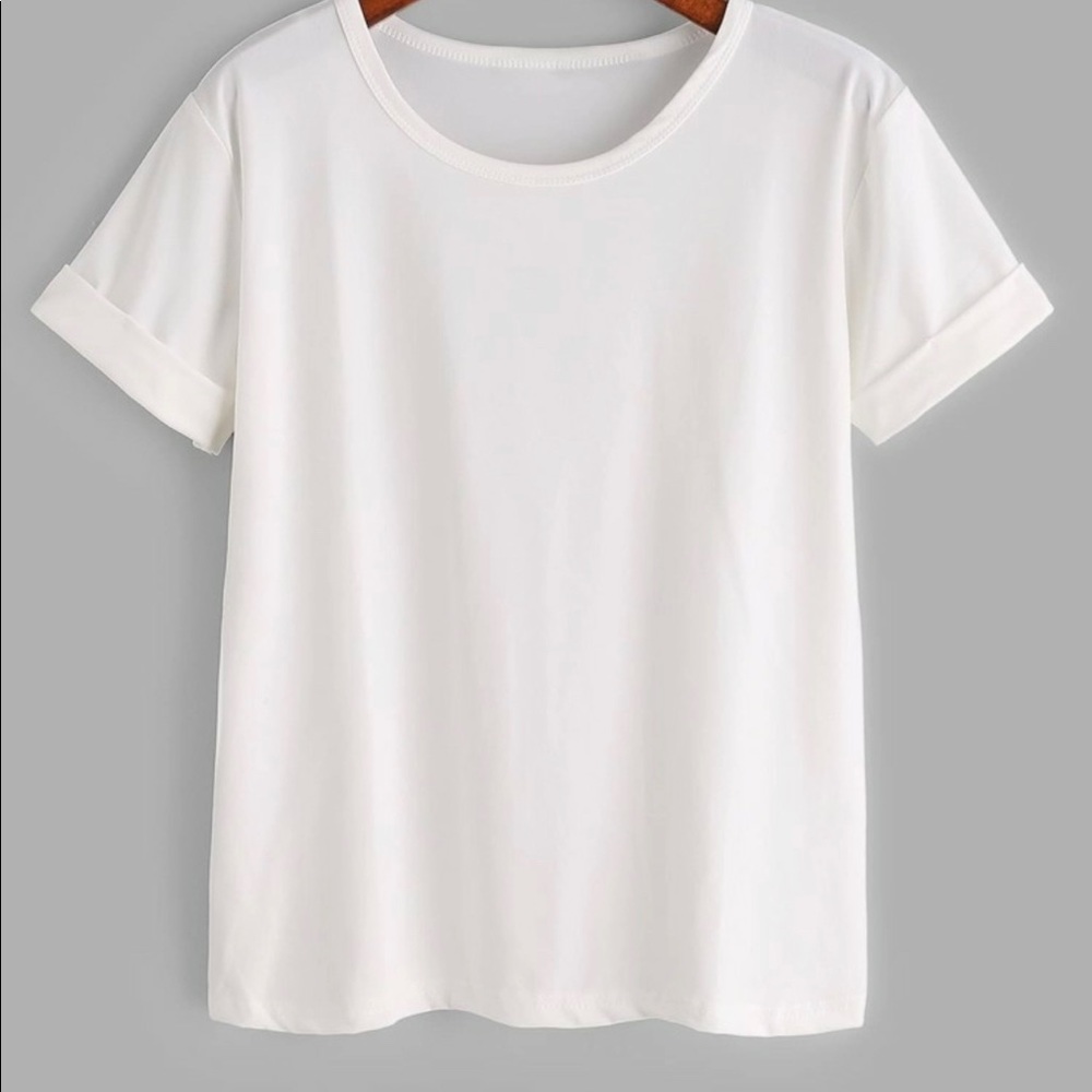 White round neck tee rolled sleeves